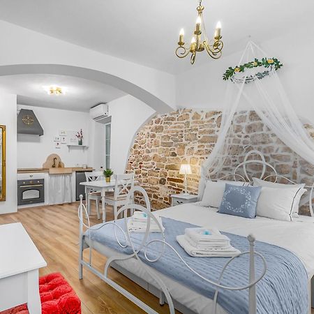 Primavera Deluxe Studio Apartment Rovinj Exteriör bild